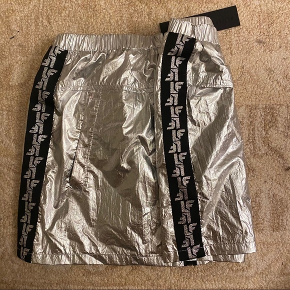 LF Zip Front Skirt Metallic - Picture 2 of 9